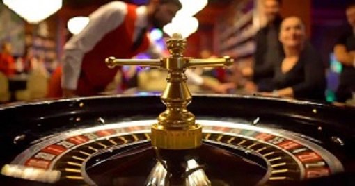 সোনালি প্রতীক ও থিম বোঝাতে rr555 ফারাও গোল্ড গাইড